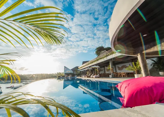 Sea La Vie Nusa Penida ホテル 4*